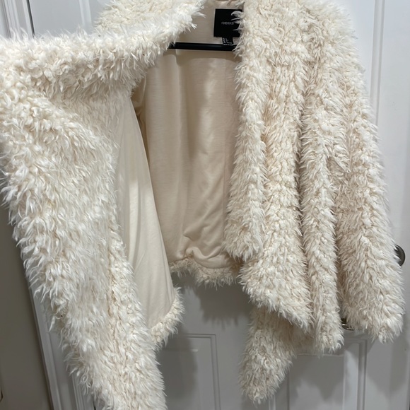 Forever 21 Fuzzy Coat - crème - large - Picture 3 of 7